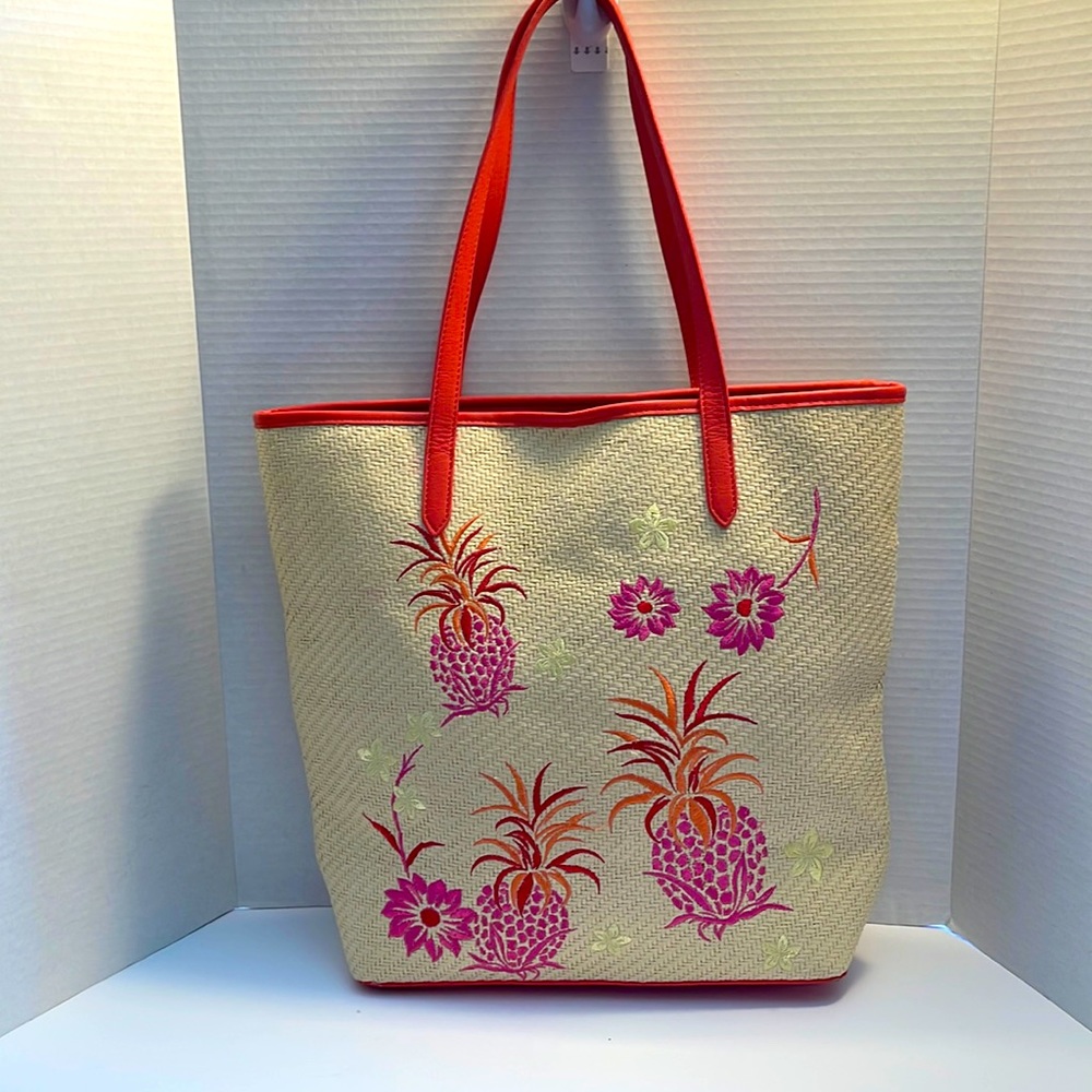 🍍🌸TALBOTS 🍍🌸Embroidered Woven Basket Tote Bag